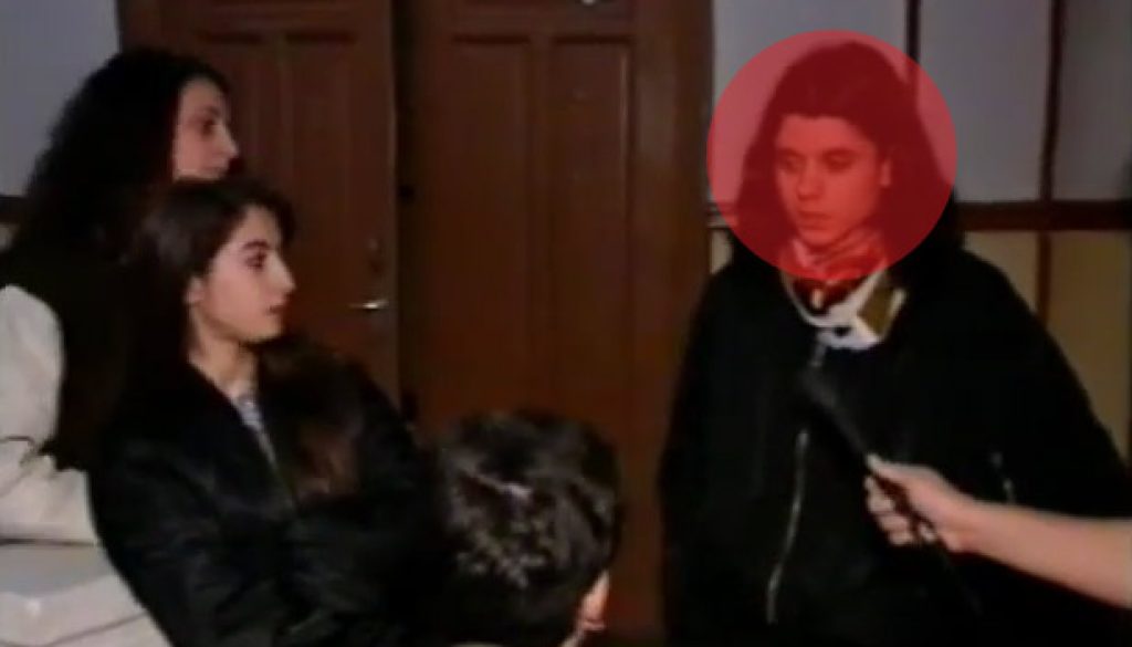 aftos-ine-o-fousekis-Αpokaliptoume